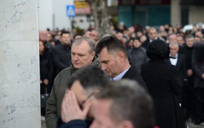 Ratni veterani iz regiona odali počast ubijenim civilima iz voza u Štrpcima